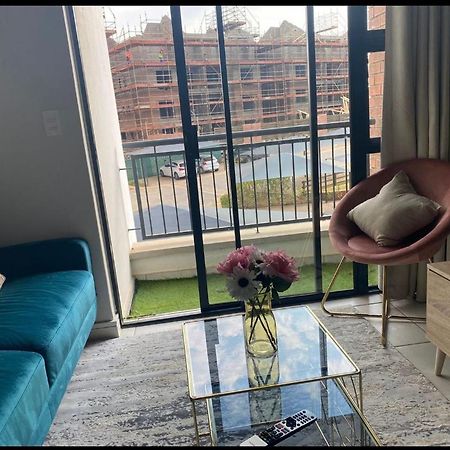 Luxury 1 Bedroom Pretoria-Noord Exterior foto